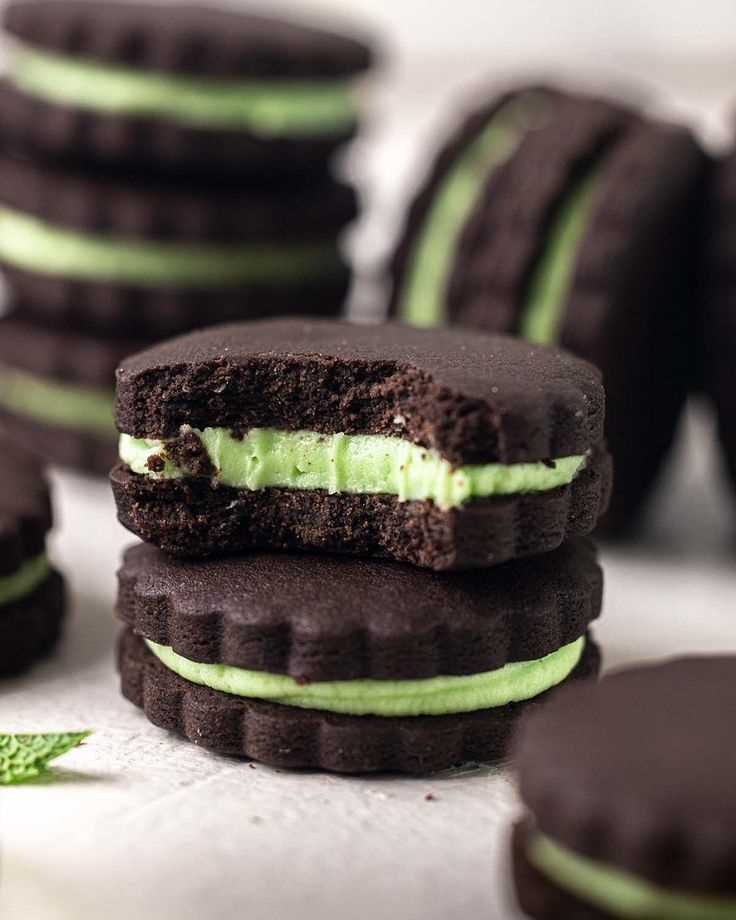 Vegan-Mint-Chocolate-Cookies