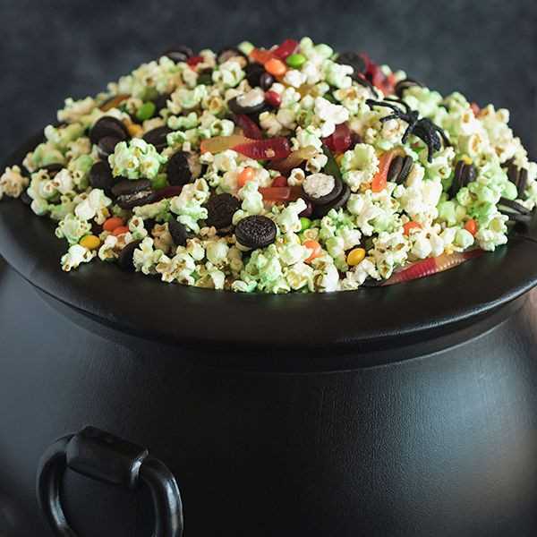 Witch’s-Brew-Popcorn-as-a-Halloween-Snacks-Ideas-to-make