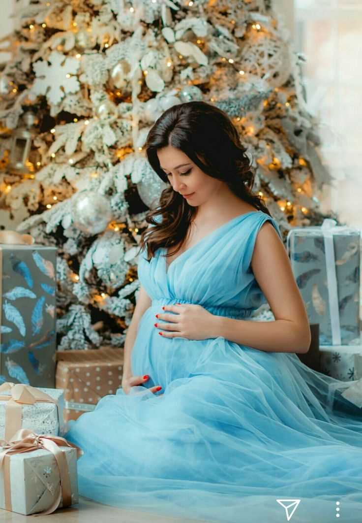 Maternity-Christmas-Outfit-Ideas