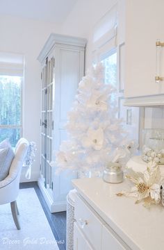 Enchanting White Christmas Home Decor ideas