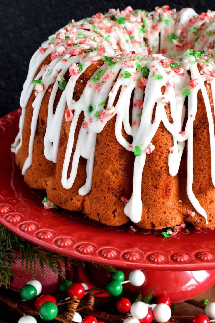 Irresistible-Christmas-Bundt-Cakes