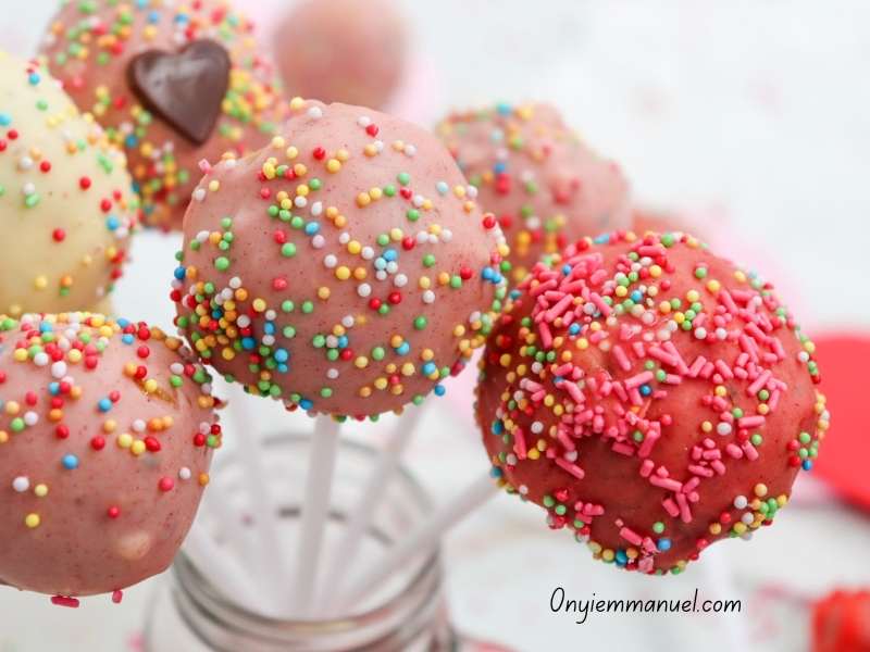 Valentine cake pops